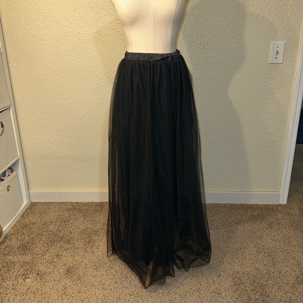 REHAB | Elegant Black Tulle Chiffon Maxi Skirt